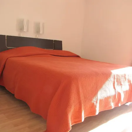 Moderne A - 50 M² - Vue Sur Jardin דירה