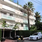 Appartement D'une A A 250 M De La Avec Jardin Clos Et Wifi Antibes