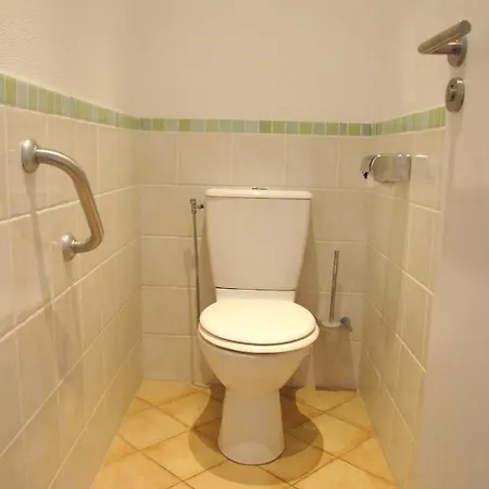 Moderne A 50 M² Vue Sur Jardin * Antibes