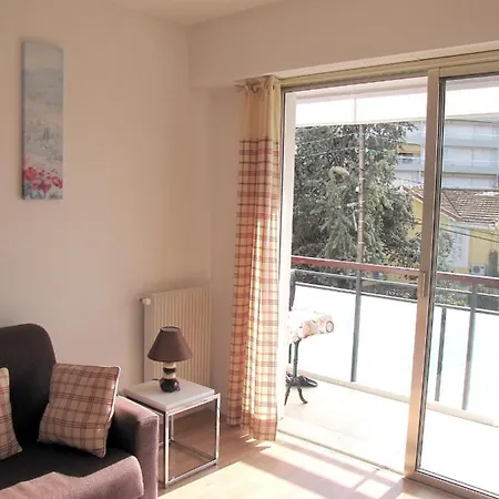 Apartment Moderne A 50 M² Vue Sur Jardin