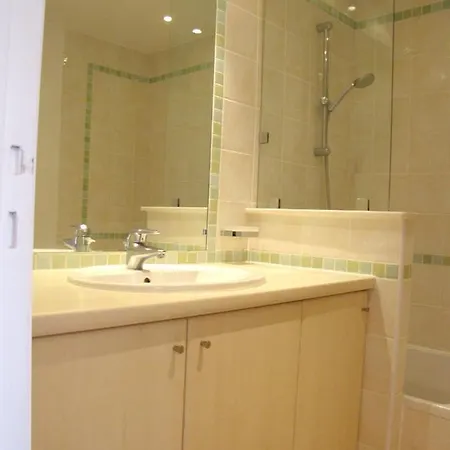 Apartmán Moderne A - 50 M² - Vue Sur Jardin Antibes