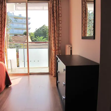 Apartment Moderne A 50 M² Vue Sur Jardin *