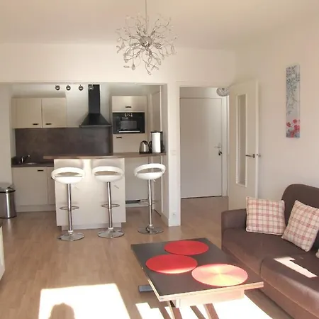Moderne A 50 M² Vue Sur Jardin Apartment Antibes