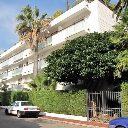 D'une A A 250 M De La Avec Jardin Clos Et Wifi Appartement