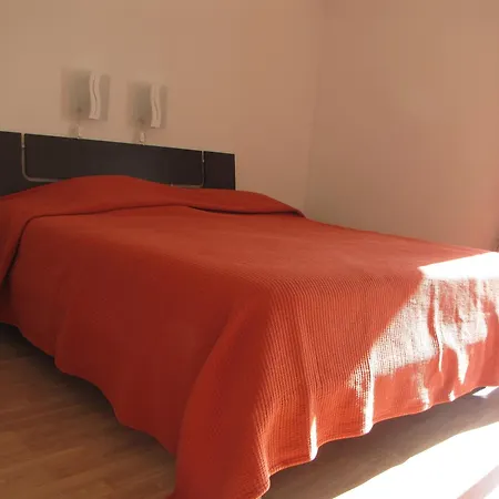 Moderne à - 50 M² - Vue Sur Jardin * Antibes