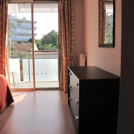 Moderne à - 50 M² - Vue Sur Jardin Antibes