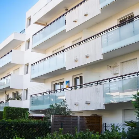 D'une A A 250 M De La Avec Jardin Clos Et Wifi