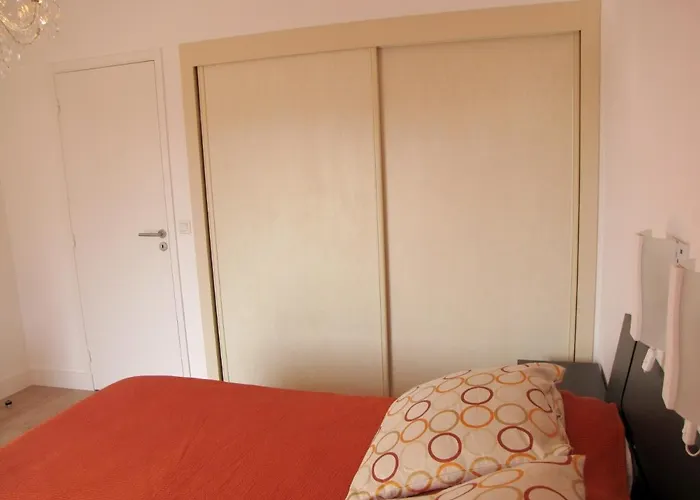 Lägenhet Moderne A - 50 M² - Vue Sur Jardin Antibes