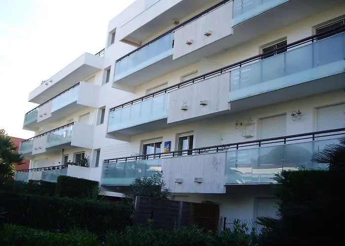 Moderne A - 50 M² - Vue Sur Jardin * Antibes