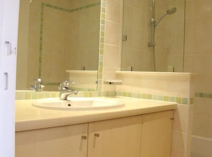 Apartment Moderne A - 50 M² - Vue Sur Jardin Antibes