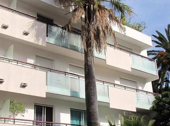 Moderne A - 50 M² - Vue Sur Jardin * Antibes