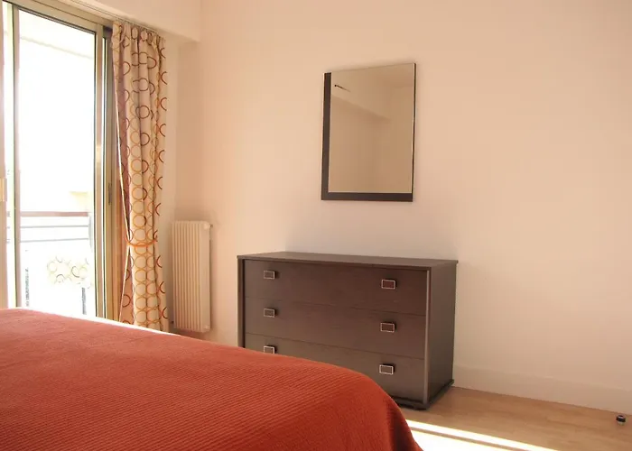 Lägenhet Moderne A - 50 M² - Vue Sur Jardin