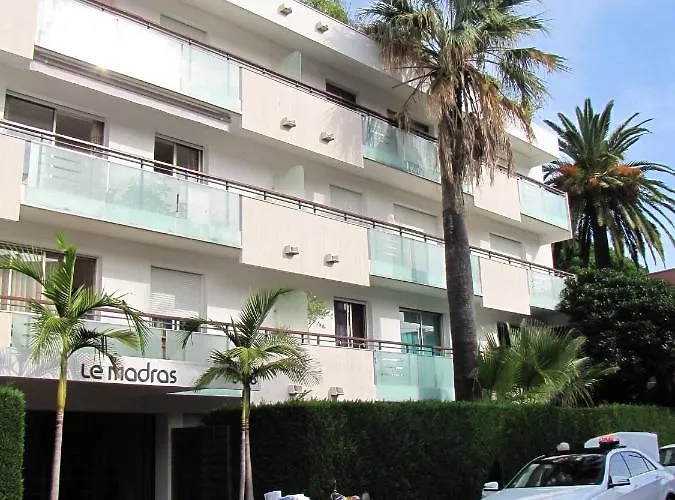 Apartment Moderne A - 50 M² - Vue Sur Jardin Antibes