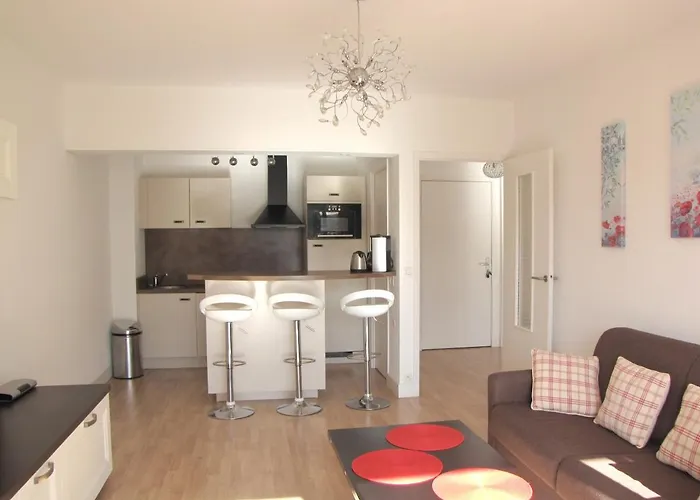 Moderne A - 50 M² - Vue Sur Jardin Apartment Antibes